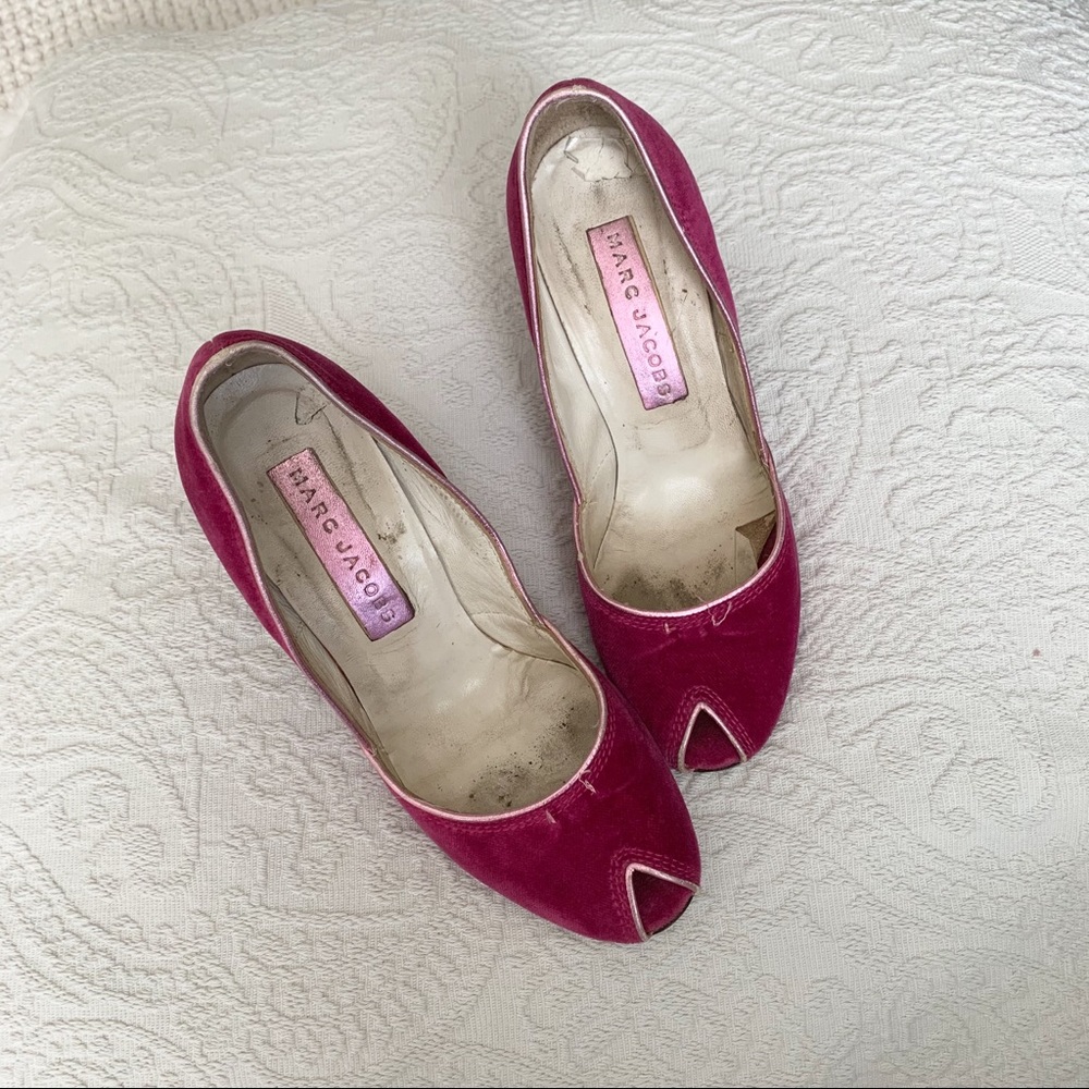 Vintage Marc Jacobs pink velvet peep toe heels